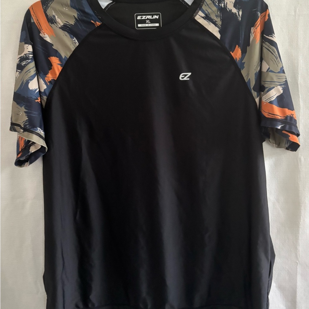 Men's Black and Multicolor Short Sleeve Tee